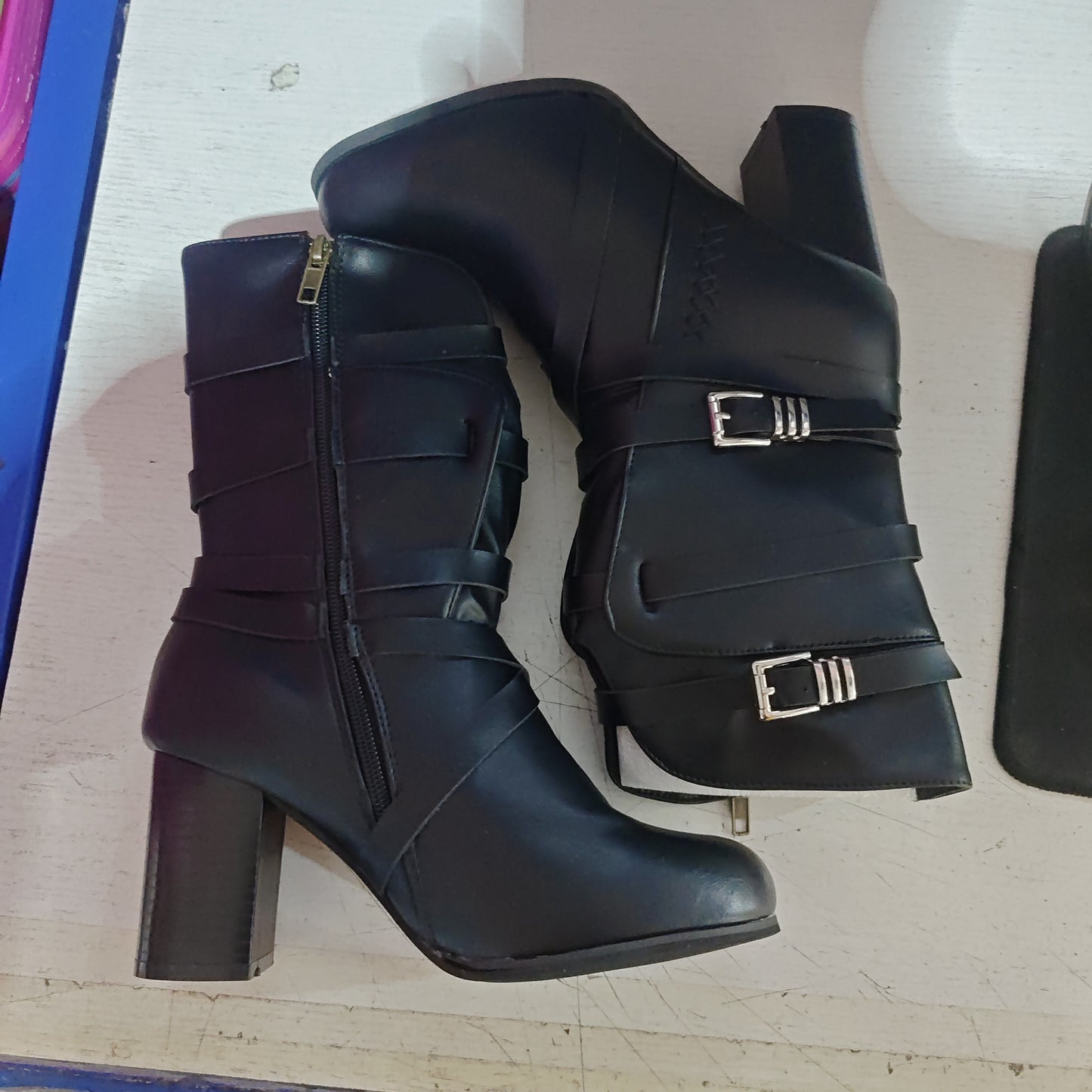 Ladies leather boots
