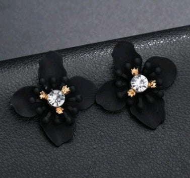 Fashion flower earrings earrings female holiday wind flower earrings natural elements solid petals earrings