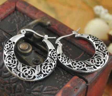 Vintage earrings European and American fashion simple metal retro earrings earrings