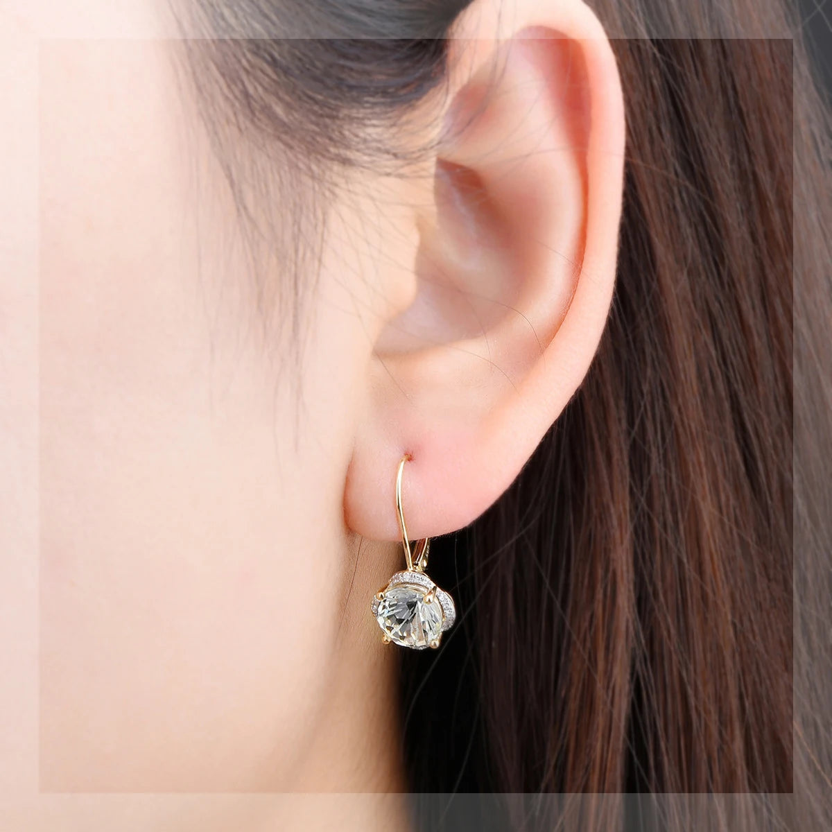 14 Karats Yellow or Rde Gold Diamond Earrings